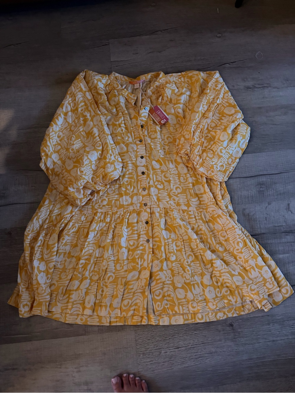 Briton court yellow dress